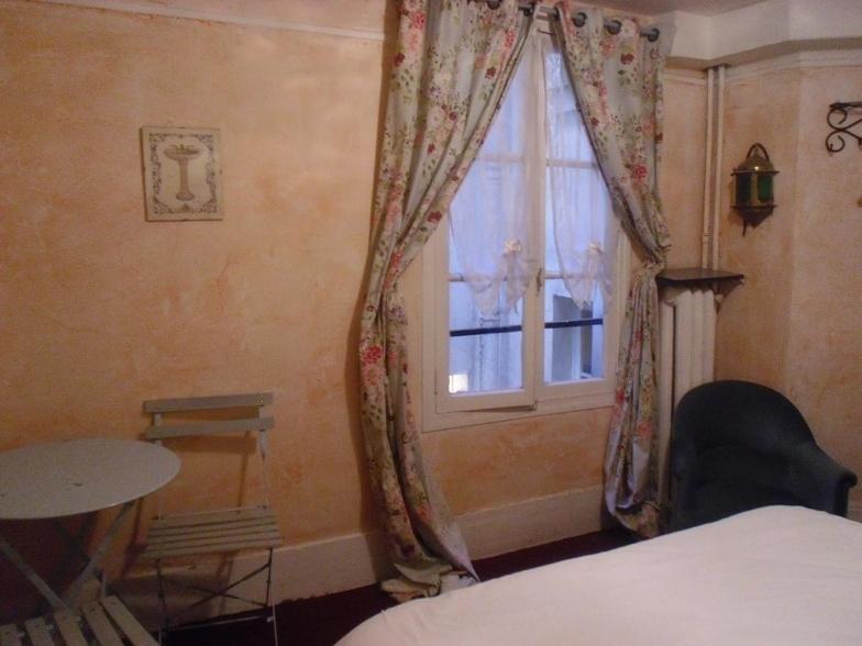 De Lille-louvre Hotel 2*